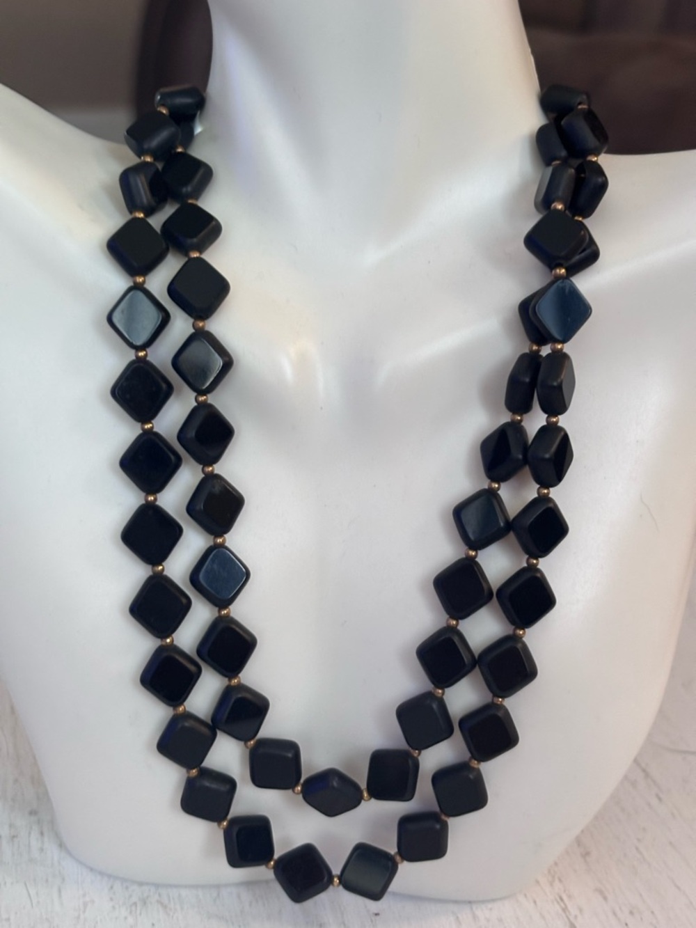 🌼VTG Castlecliff Double Strand Black Beaded Necklace - Picture 3 of 7